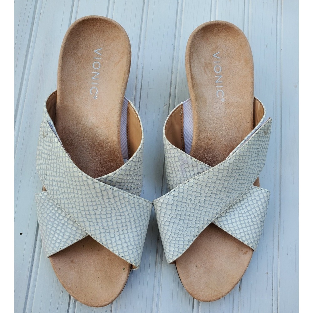 Vionic Women's Hayden Faux White Snakeskin  Sandals Size 10 Wedge Slip On - Picture 2 of 8